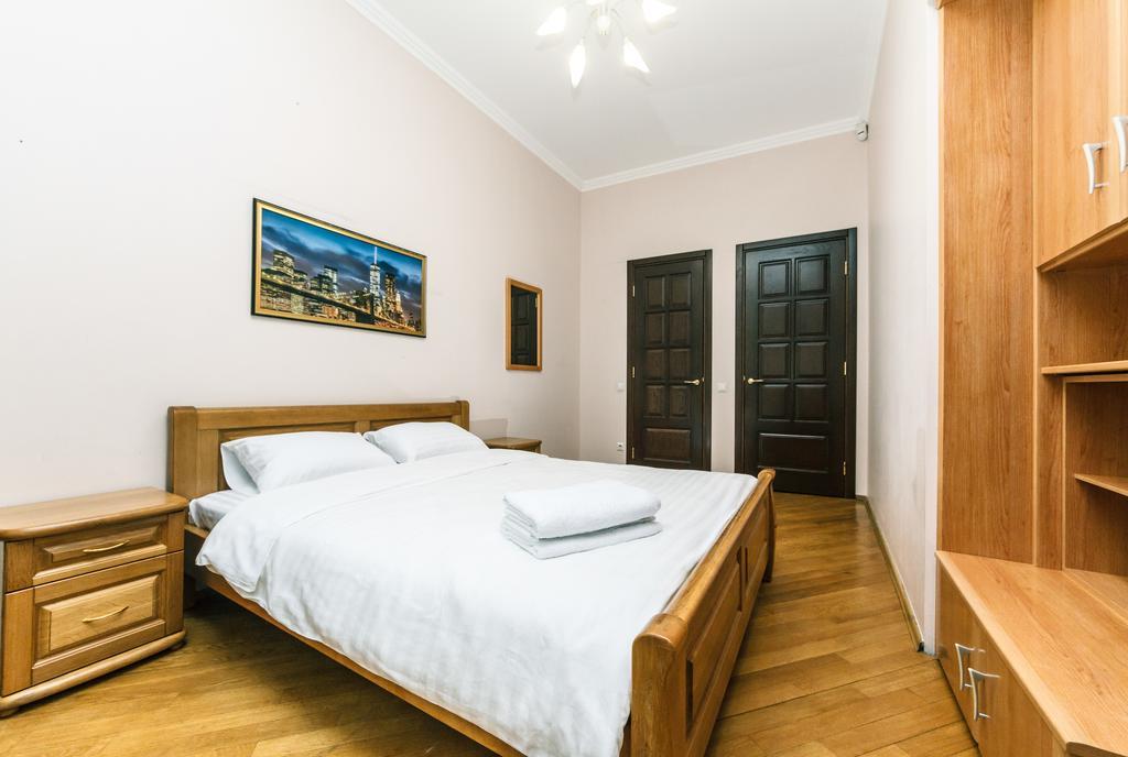 Apartament On Independence Square Kiev Exteriör bild
