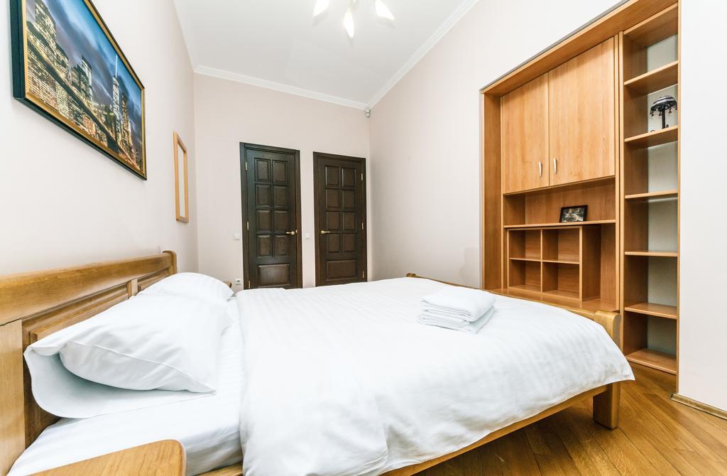 Apartament On Independence Square Kiev Exteriör bild